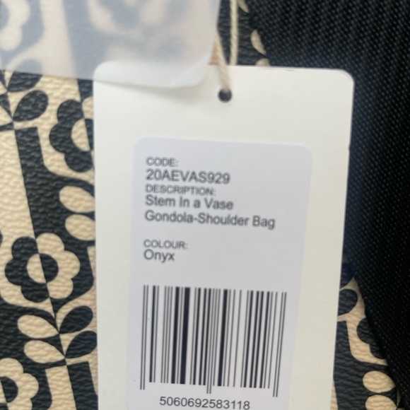 Orla Kiely Printed Pebble Grain Shoulder Bag Gondola Stem in a Vase - Picture 4 of 11